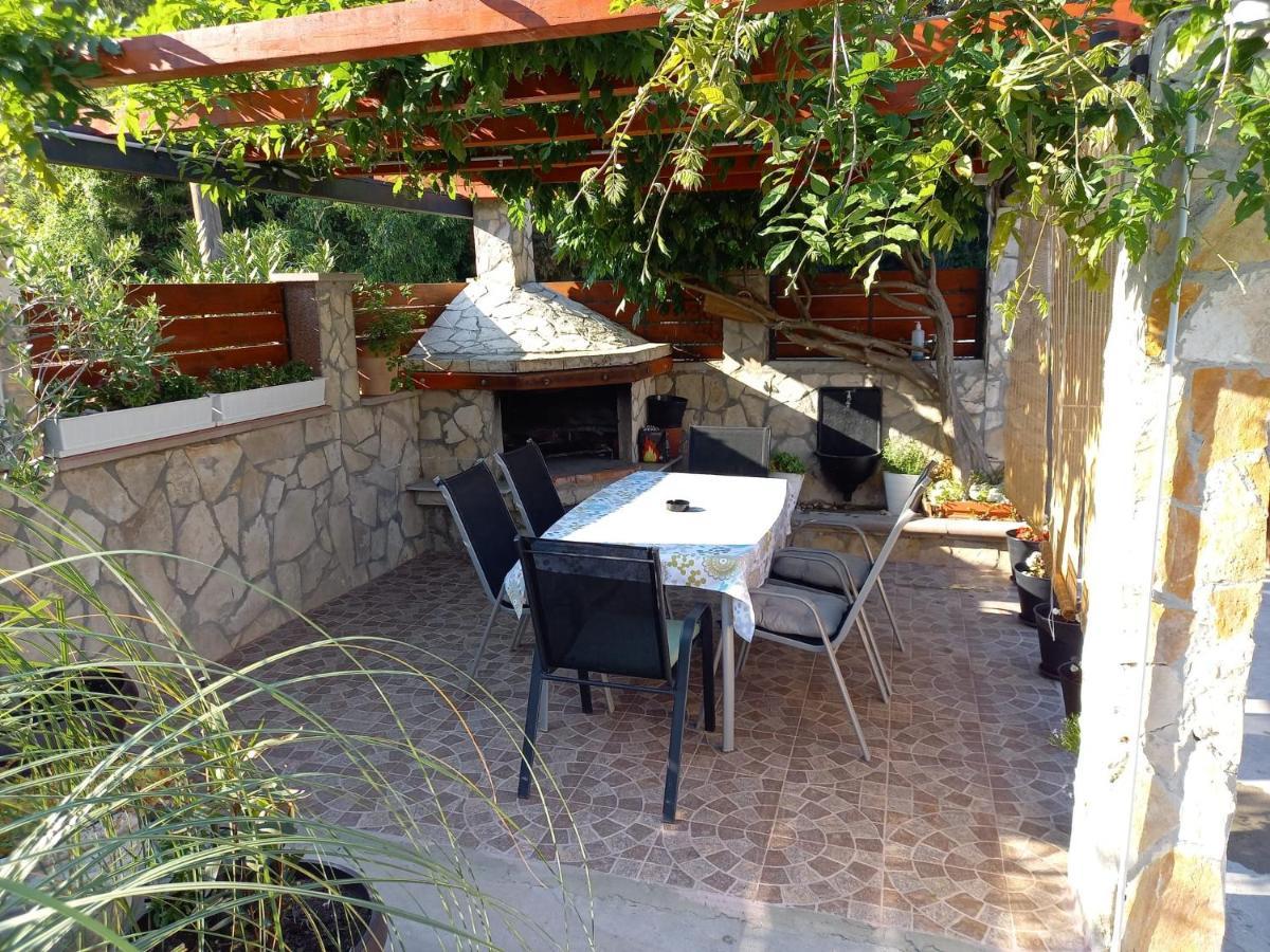 Apartmani Alma Pula Exterior foto