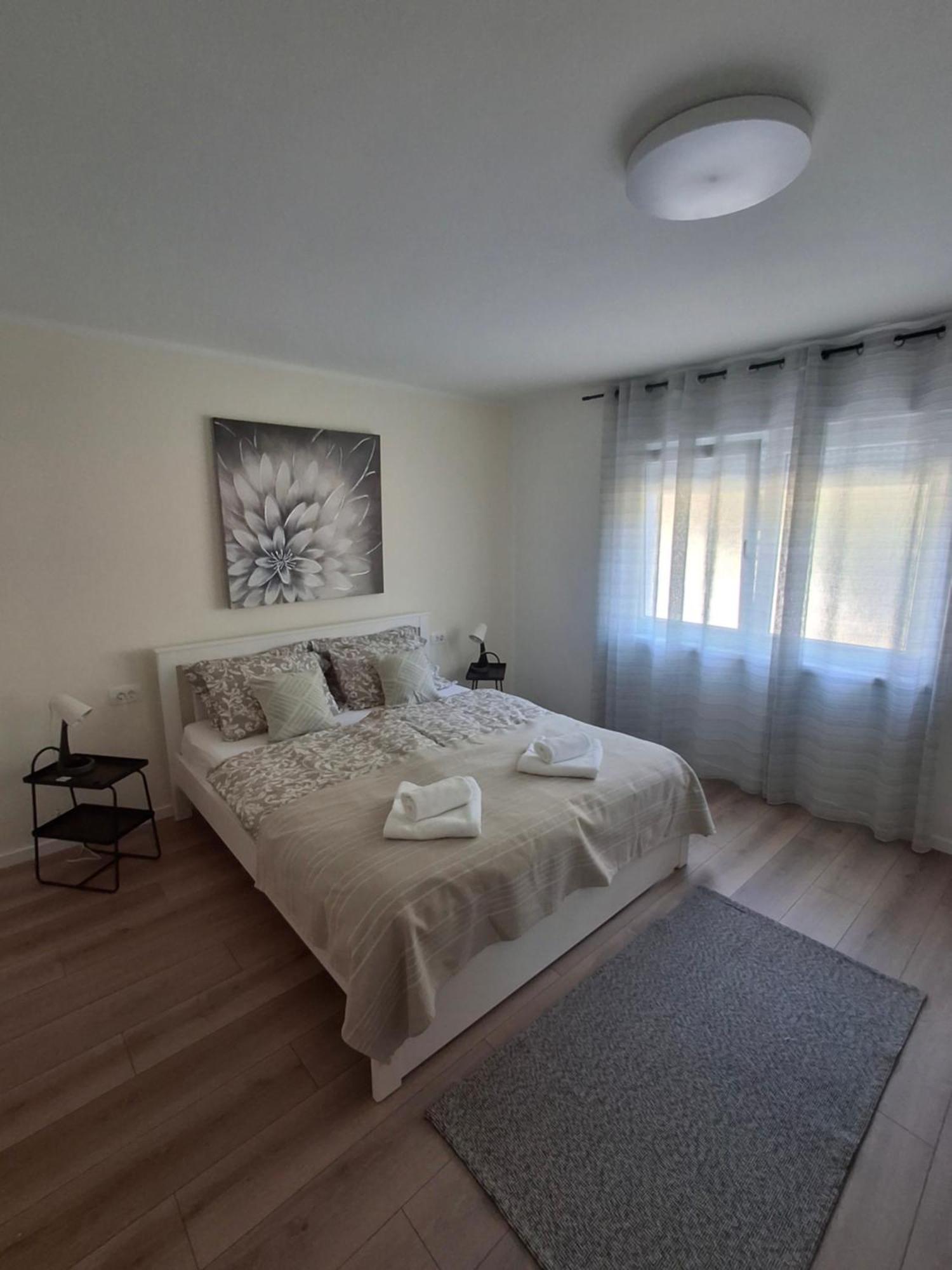 Apartmani Alma Pula Exterior foto