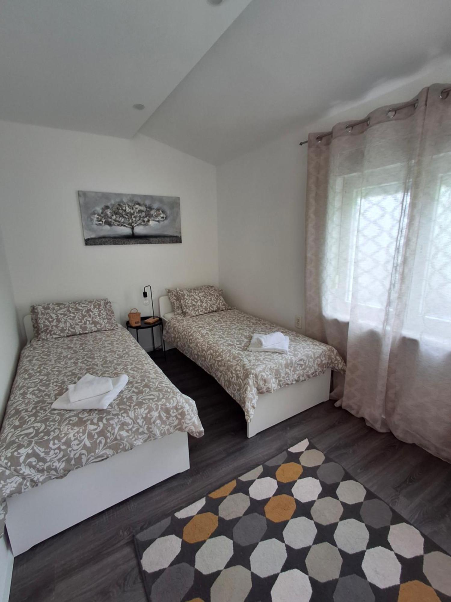 Apartmani Alma Pula Exterior foto