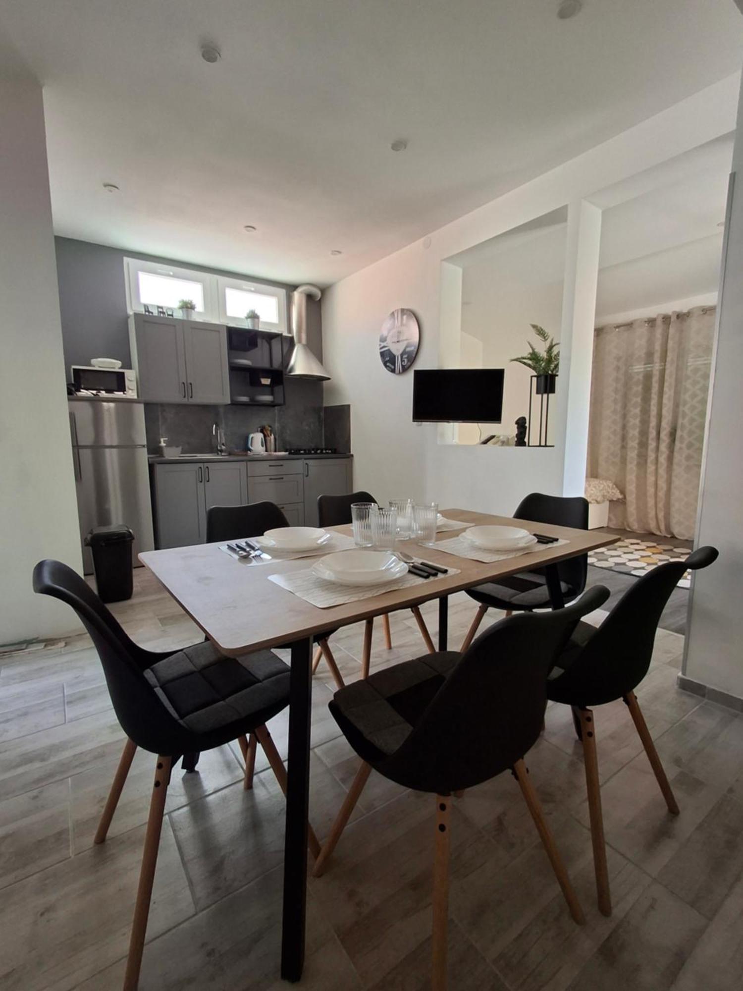 Apartmani Alma Pula Exterior foto