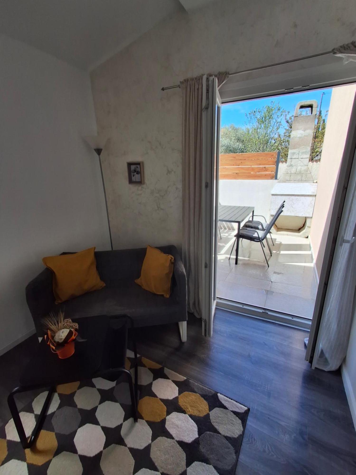 Apartmani Alma Pula Exterior foto